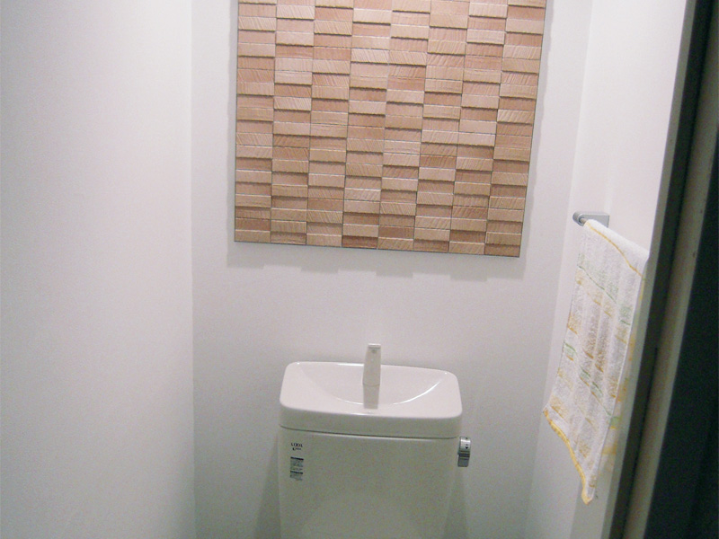 世田谷区のトイレリフォーム事例 エコカラットで結露を防止、空気もさわやかなトイレに