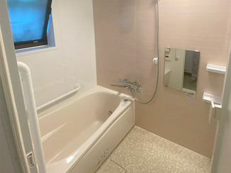 バスルームリフォーム 断熱効果に着目し暖房器具も取り付けた、温かい浴室